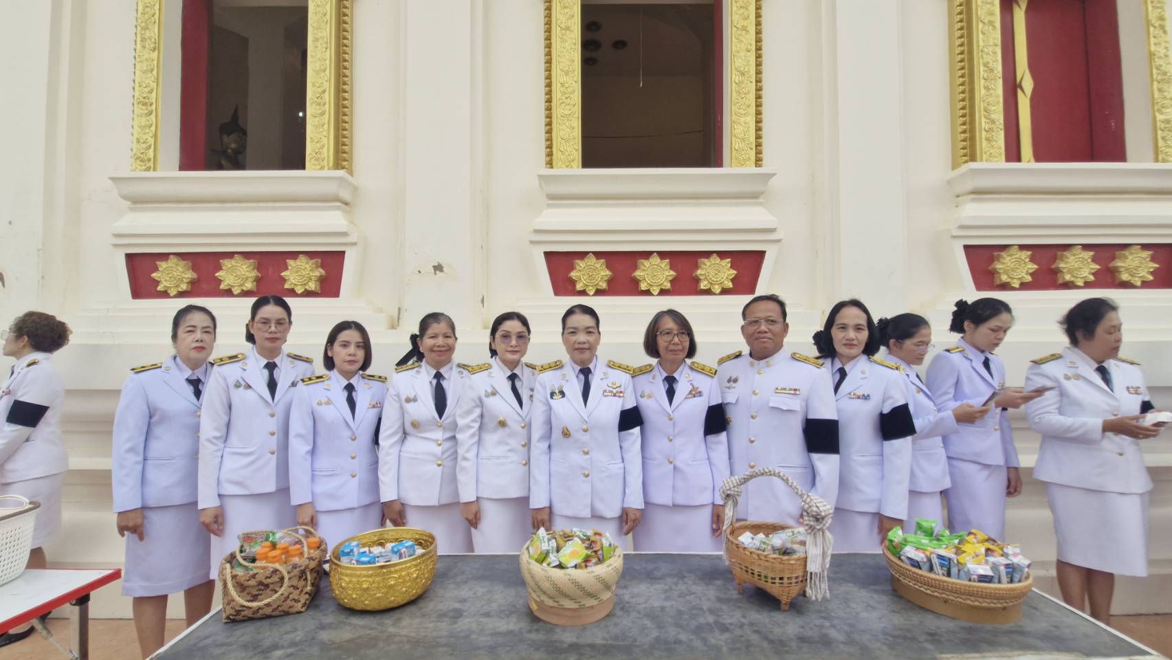 title - ส.ป.ก. ยโสธร ร่วมพิธีทำบุญตักบาตรและพิธีบำเพ็ญกุศล (สัตตมวาร ๗ วัน) เพื่ออุทิศถวายเป็นพระกุศล สมเด็จพระเจ้าลูกเธอ เจ้าฟ้าพัชรกิติยาภา นเรนทิราเทพยวดี กรมหลวงราชสาริณีสิริพัชร มหาวัชรราชธิดา  ณ วัดศรีธรรมาราม (พระอารามหลวง) อำเภอเมืองยโสธร จังหวัดยโสธร